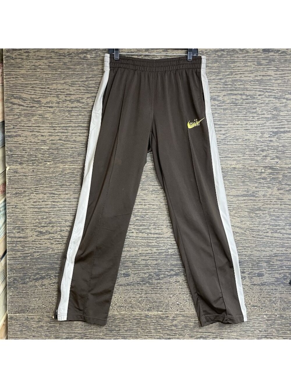 Vintage Y2K Nike Baggy Brown Athletic Sweatpants Size Large